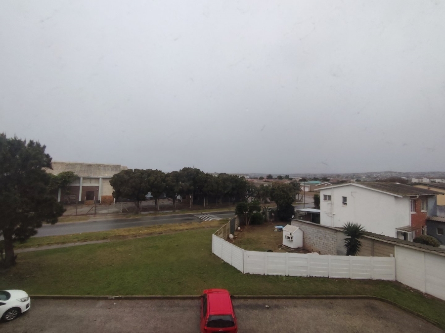 To Let  Bedroom Property for Rent in Algoa Park Eastern Cape